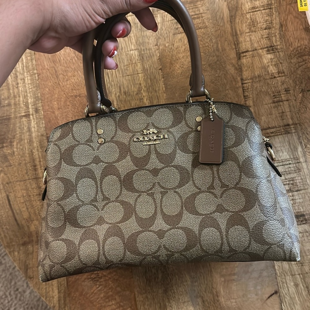 COACH SATCHEL HANDBAG!
